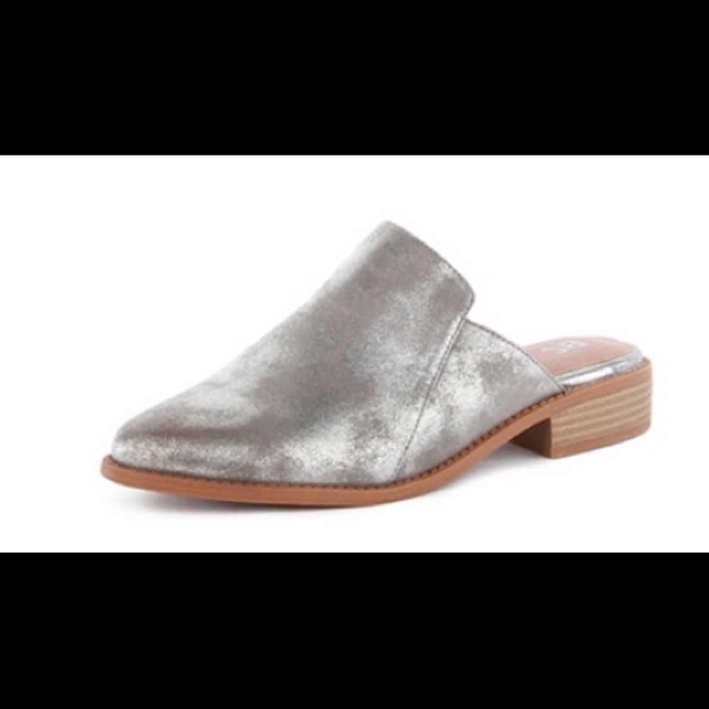 Backless mules